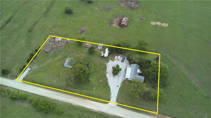 Property Photo:  5831 Cr 5900 Road  KS 67335 