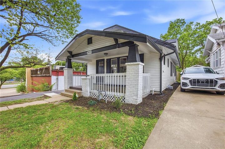 Property Photo:  2024 N 32nd Street  KS 66104 