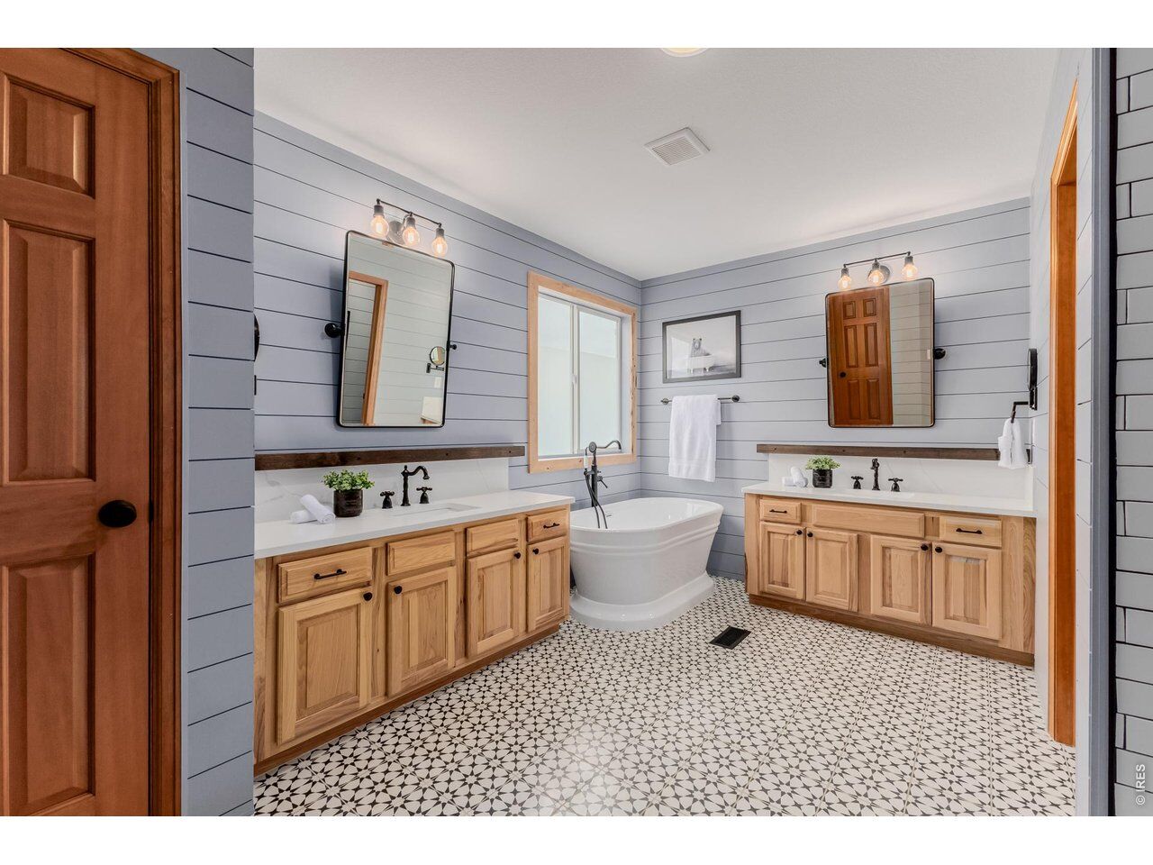 Property Photo:  2112 Primrose Ln  CO 80516 