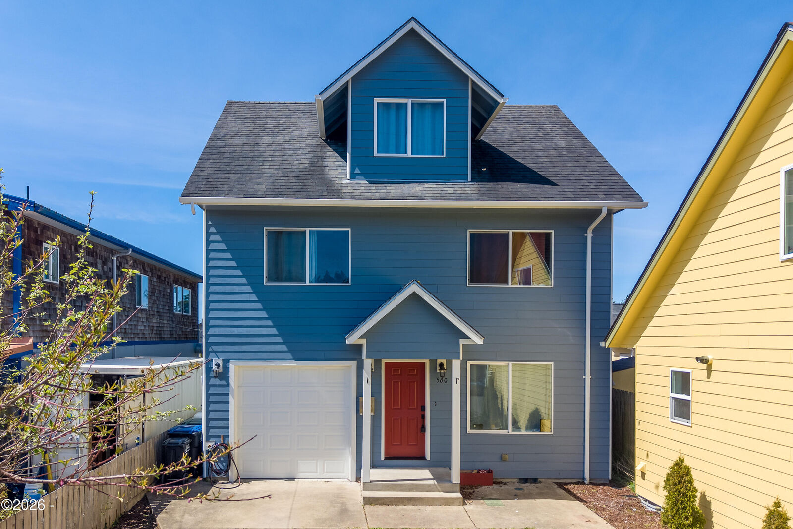 Property Photo:  560 NE Commercial Street  OR 97394 