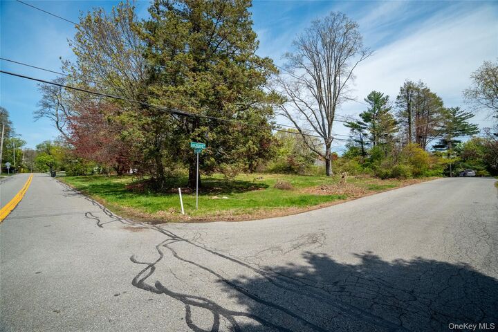 Property Photo:  104 Westlake Drive  NY 10595 