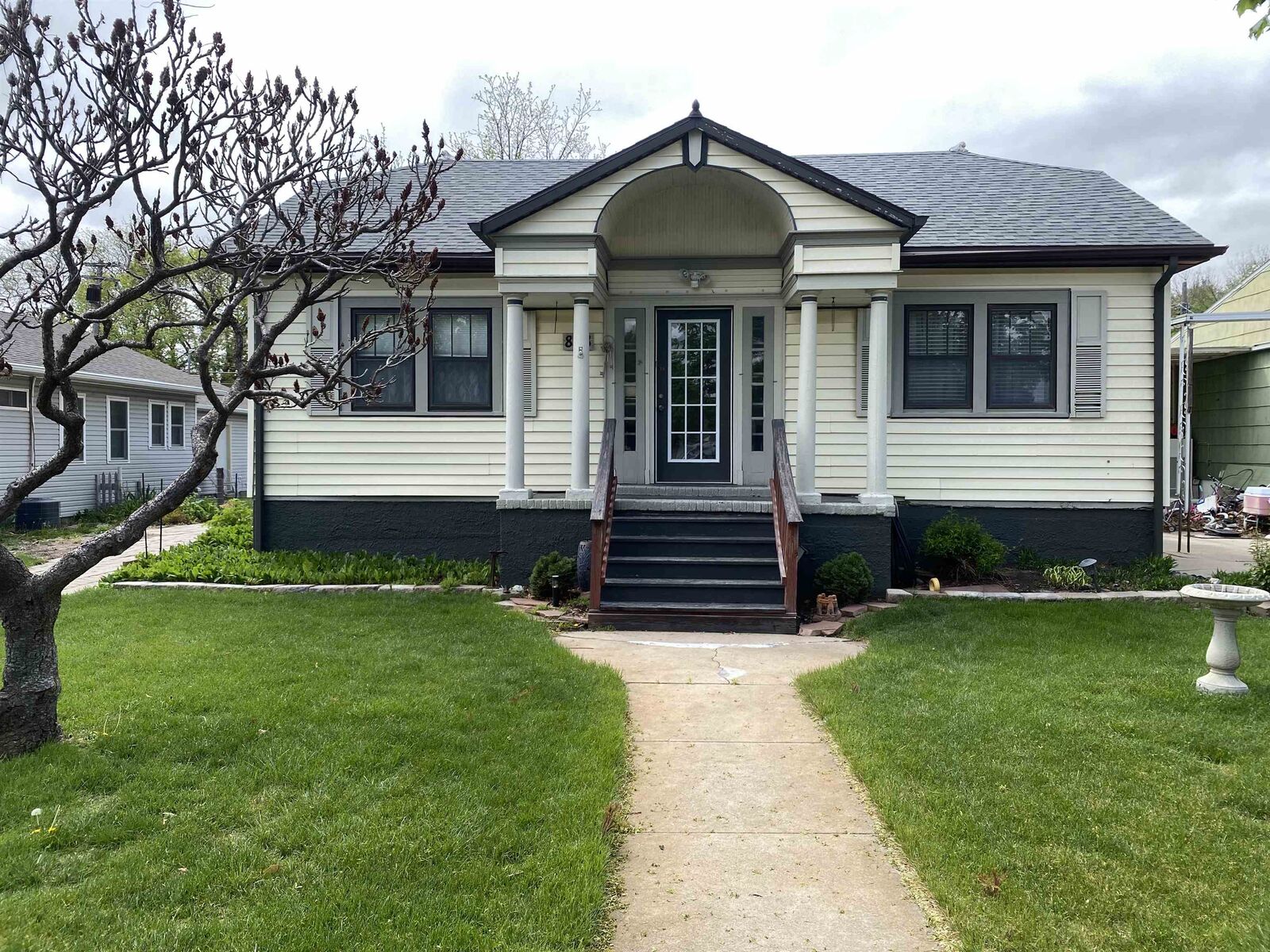 Property Photo:  808 W C St  NE 69101 