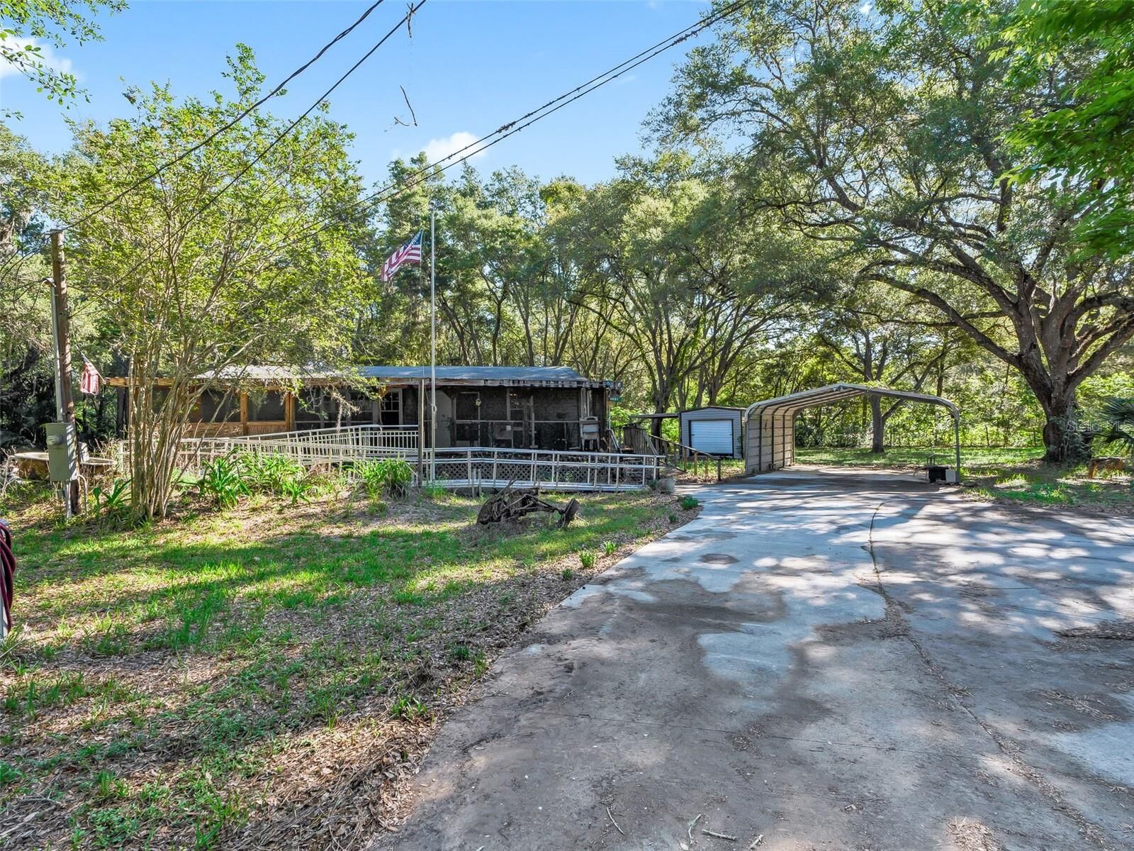 Property Photo: 3861 Cr 519 FL 33521