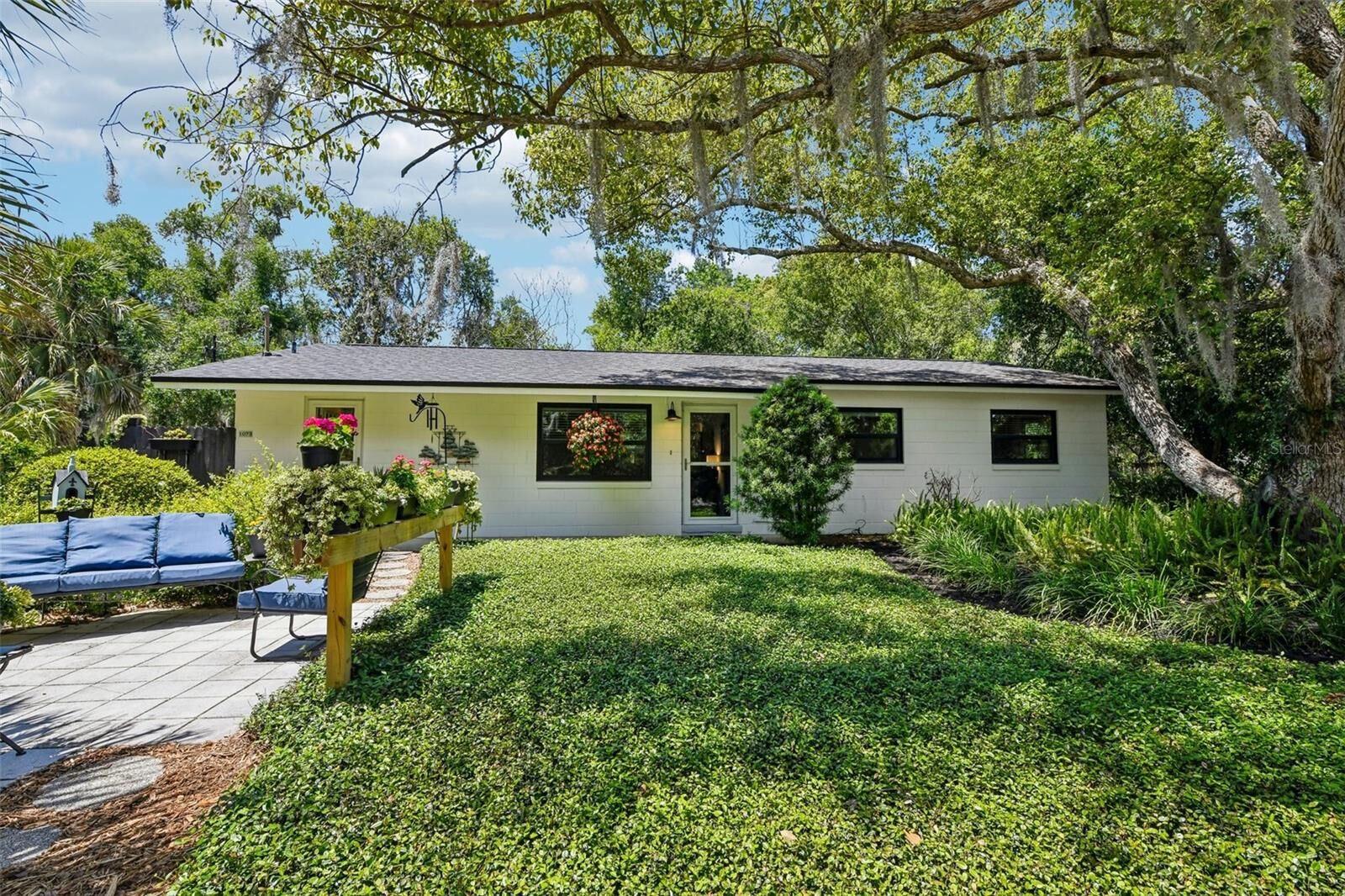 Property Photo: 1073 Central Street FL 32757