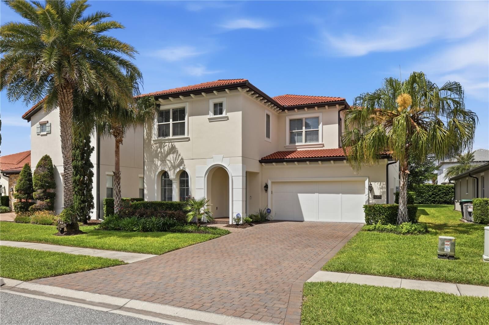 Property Photo:  10378 Angel Oak Court  FL 32836 
