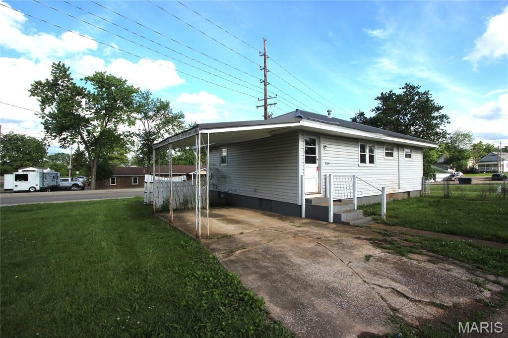 Property Photo:  104 N Vandervoot Street  MO 63601 