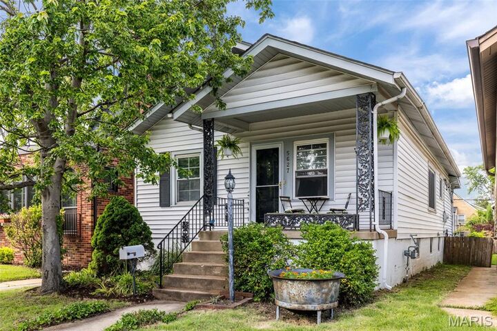 Property Photo:  5627 Nottingham Avenue  MO 63109 