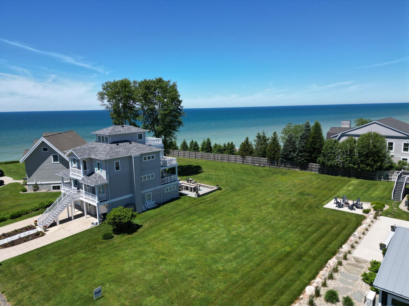 Property Photo: 7251 Lakeview Avenue MI 49090