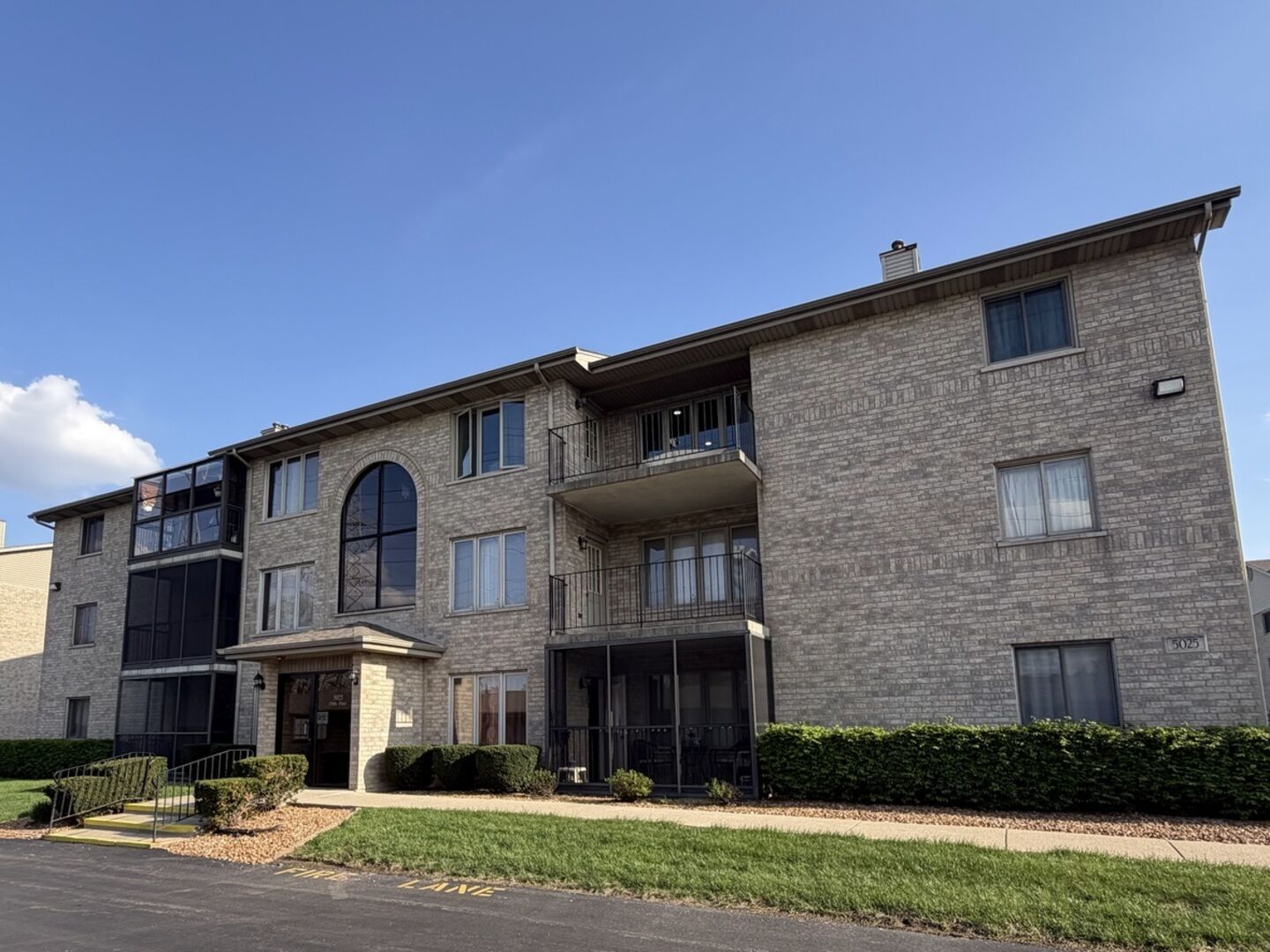 Property Photo:  5025 139th Place 512  IL 60418 