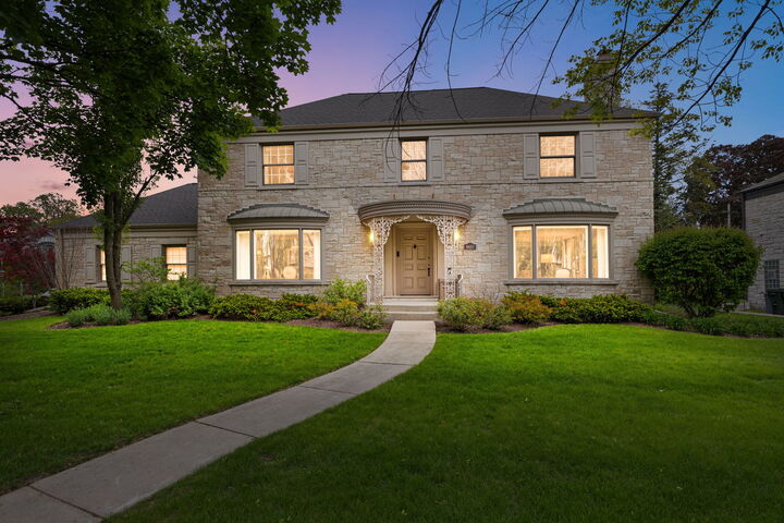 Property Photo:  6657 N Le Mai Avenue  IL 60712 