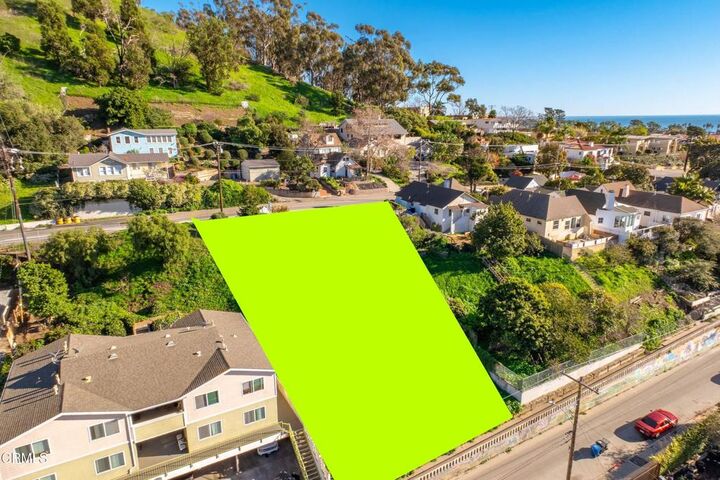 Property Photo:  257 Cedar Street  CA 93001 