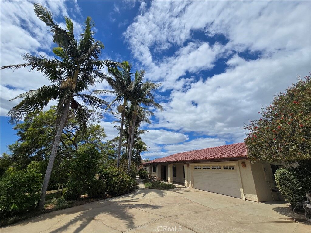 Property Photo:  8258 Via Urner Way  CA 92003 