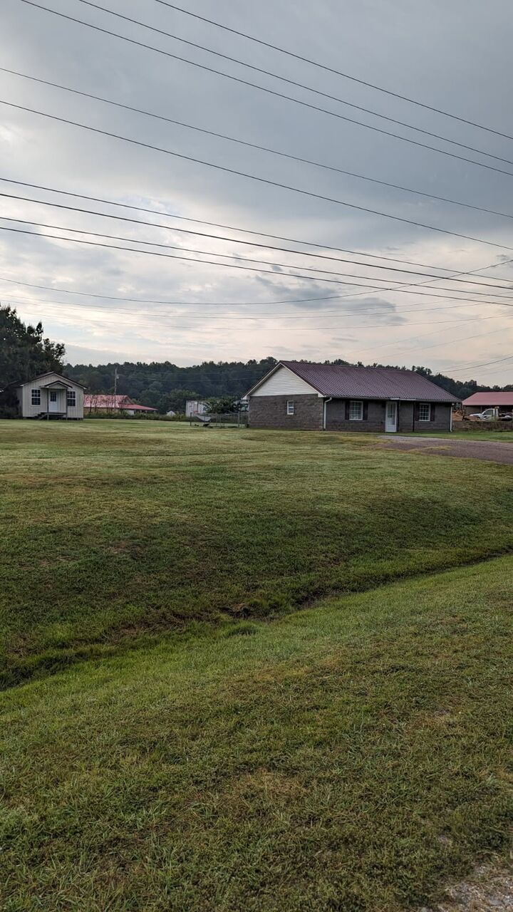 Property Photo:  1102 Highway 79  TN 37058 
