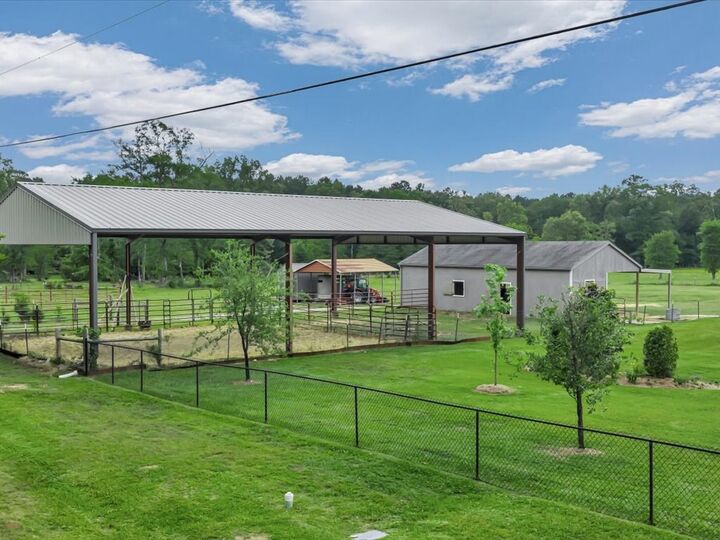 Property Photo:  104 Wheeler  TX 75904 