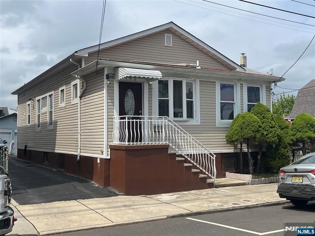 Property Photo:  195 Maple Street  NJ 07032 
