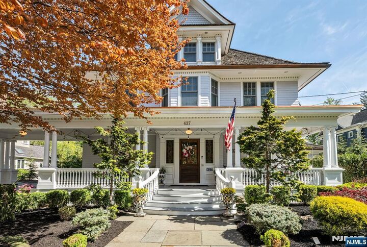 Property Photo:  427 Spring Avenue  NJ 07450 