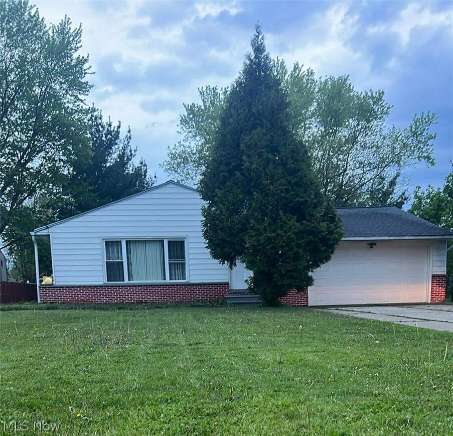 Property Photo:  5820 Wilson Mills Road  OH 44143 