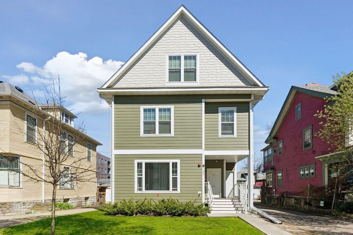 Property Photo:  2109 Aldrich Avenue S  MN 55405 