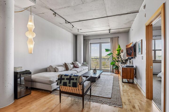 Property Photo:  212 N 1st Street 512  MN 55401 