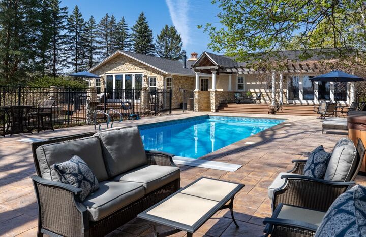 Property Photo:  994 Wagon Wheel Trail  MN 55120 