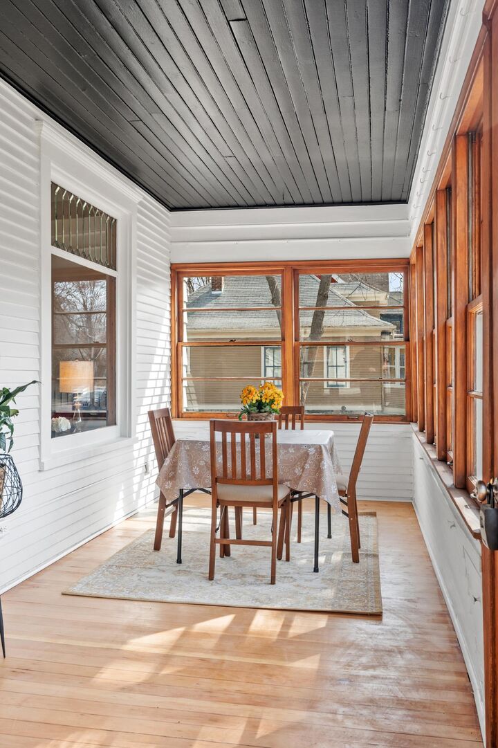 Property Photo:  1705 Dayton Avenue  MN 55104 