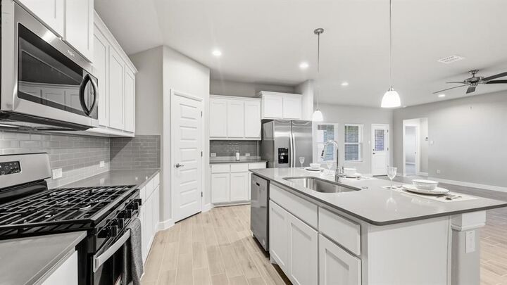 Property Photo:  1450 Canterbury Trail  TX 75115 