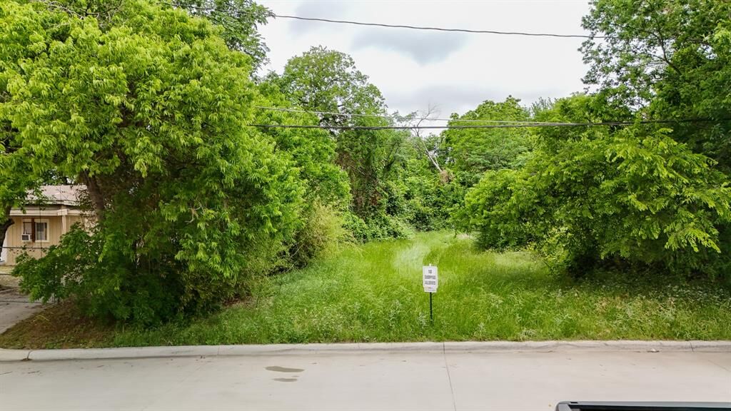 Property Photo:  2516 Galvez Avenue  TX 76111 