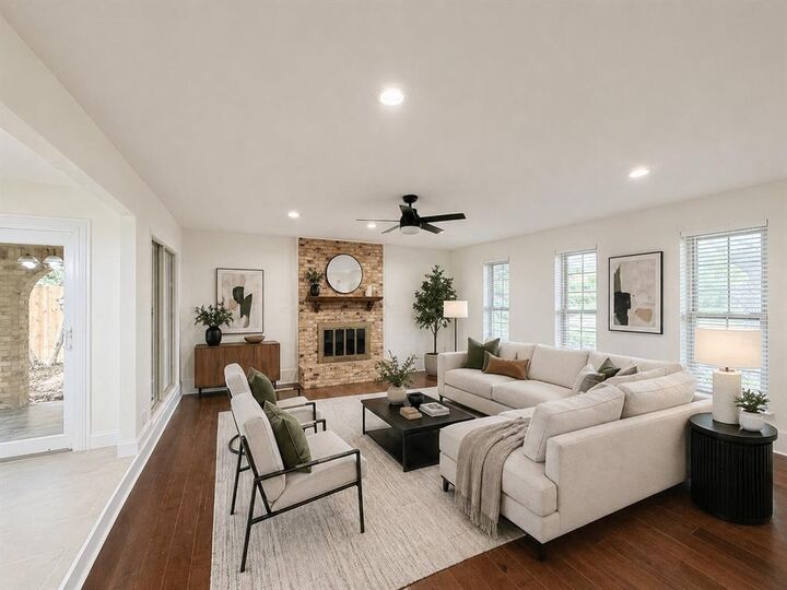 Property Photo:  2728 Parkhaven Drive  TX 75075 