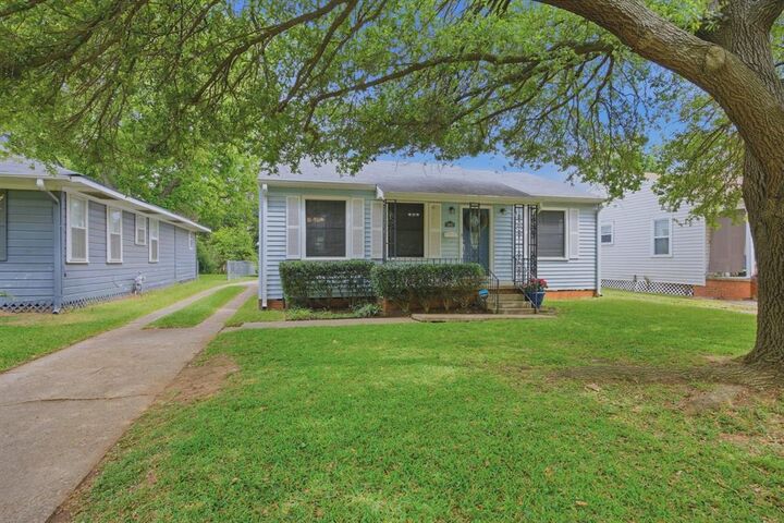 Property Photo:  3840 Greenway Place  LA 71105 