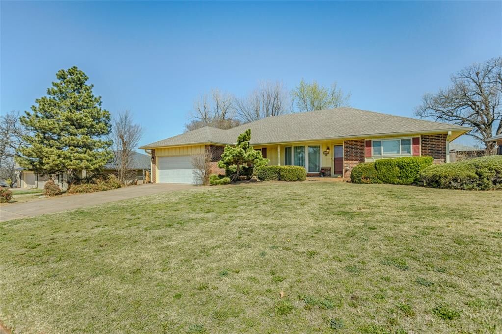 Property Photo:  2008 Bella Vista Drive  OK 73013 