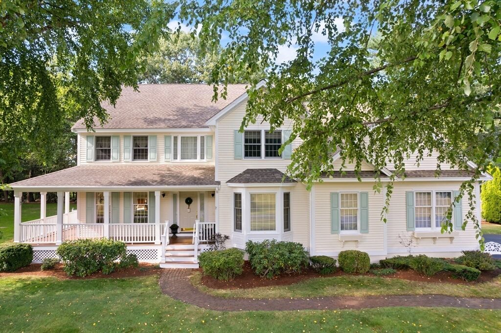 Property Photo:  6 Barn Lane  MA 01886 