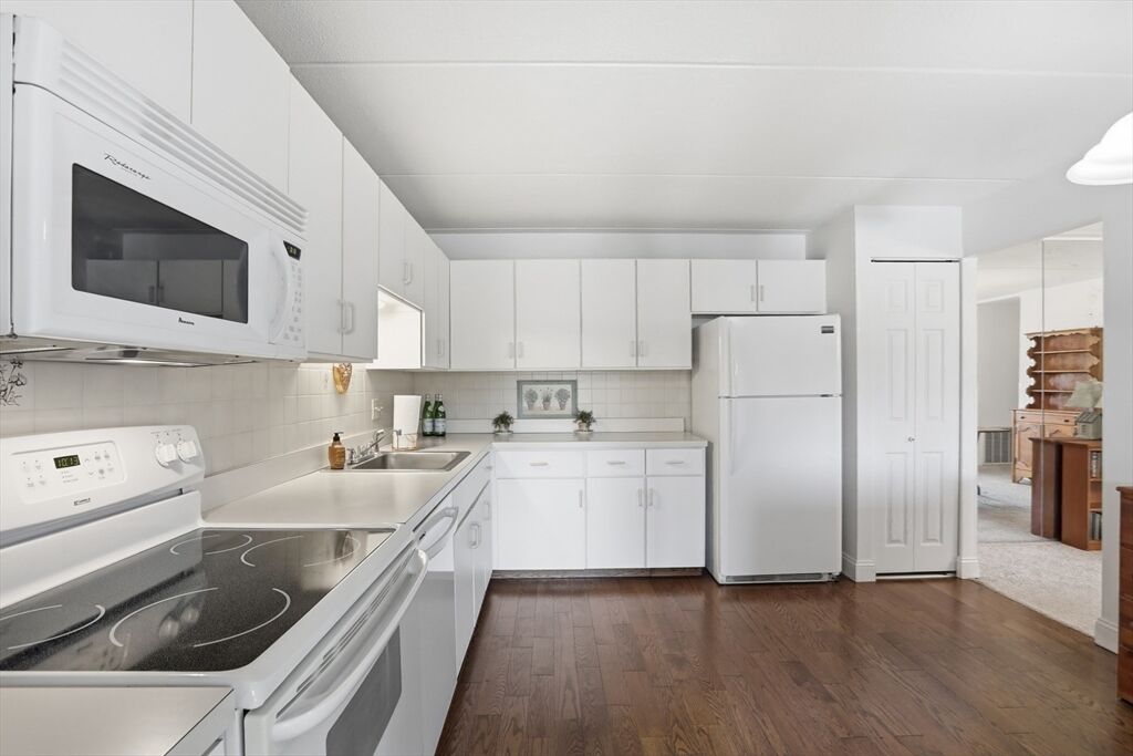 Property Photo:  144 Marble St 403  MA 02180 