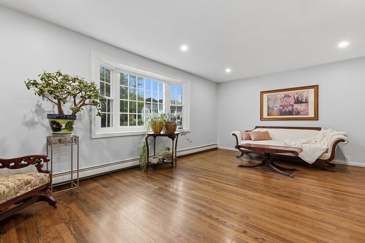 Property Photo:  14 Fox Hill Rd  MA 01701 