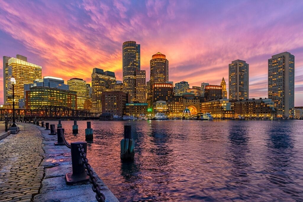 Property Photo:  65 E India Row 41B  MA 02110 