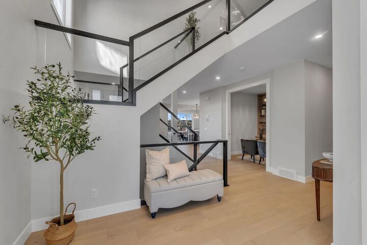 Property Photo:  28 Spring Creek Point SW  AB T3H 6E2 