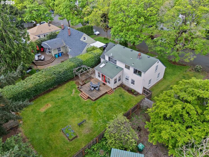 Property Photo:  705 NW 41st St  WA 98660 