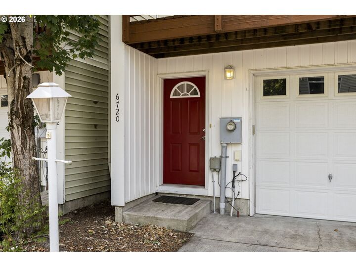 Property Photo:  6720 SE 81st Ave  OR 97206 