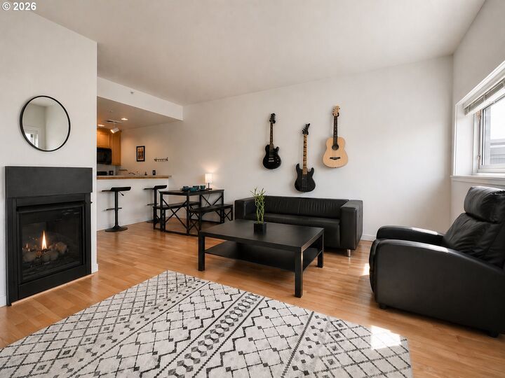 Property Photo:  910 SE 42nd Ave 240  OR 97215 