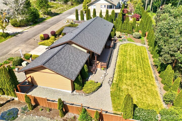 Property Photo:  162 N Andrew Avenue  WA 98368 