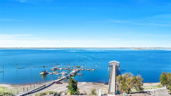 Property Photo:  6820  Road 8.8  SE  WA 99344 