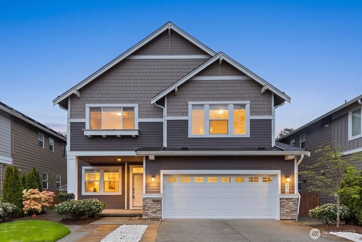 Property Photo:  2914  47th Street SE  WA 98203 