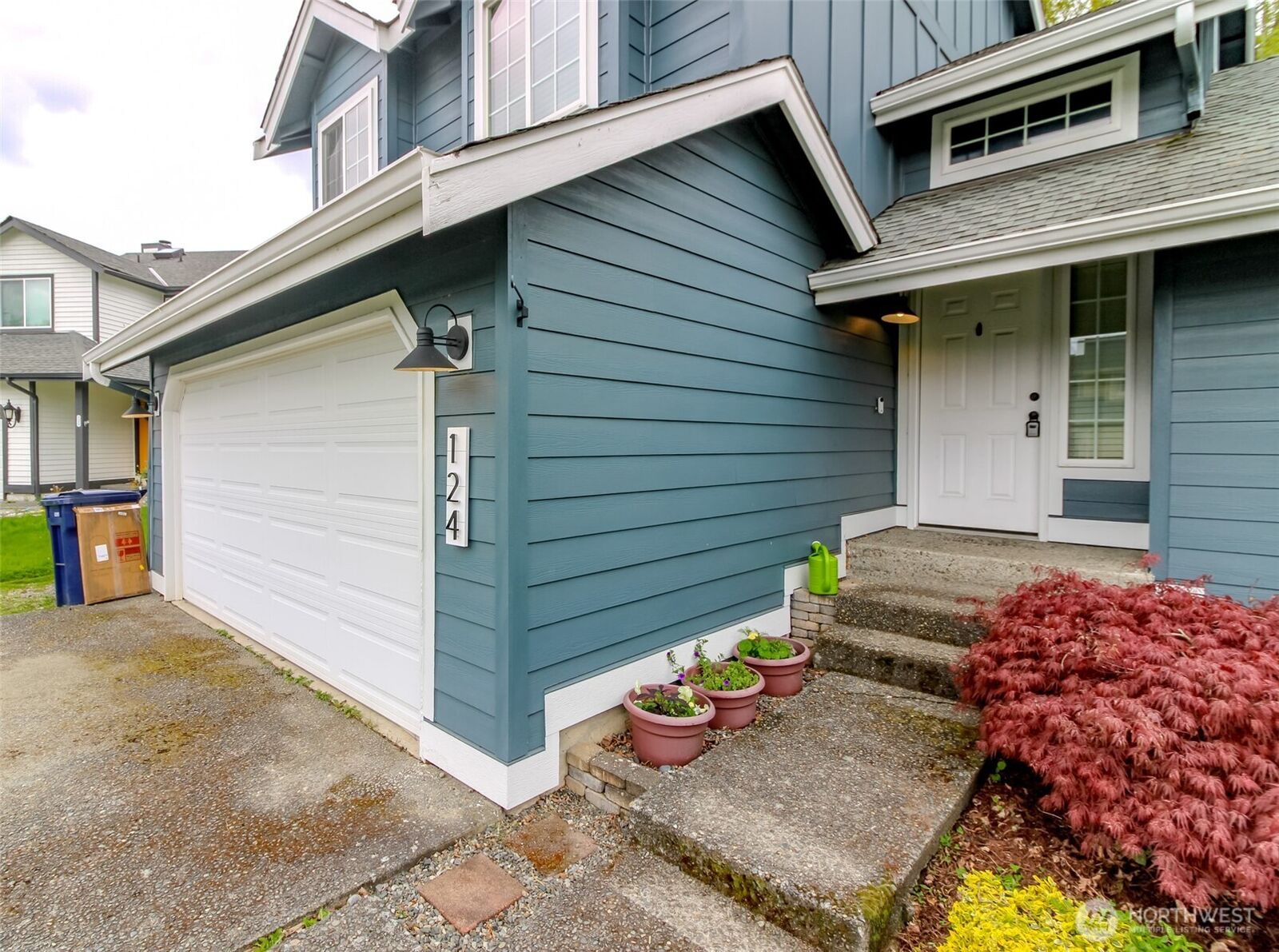 Property Photo:  124  Jewell Street  WA 98022 