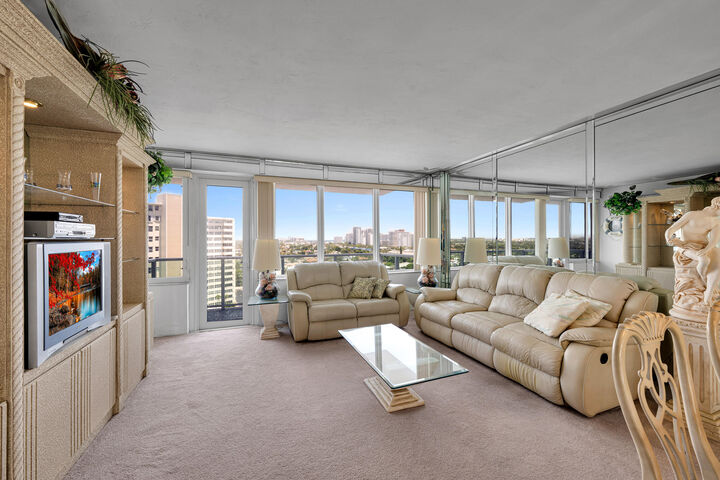 Property Photo:  3233 NE 34th Street 1406  FL 33308 