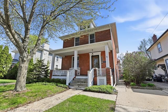 Property Photo:  22165 Park Street  MI 48124 