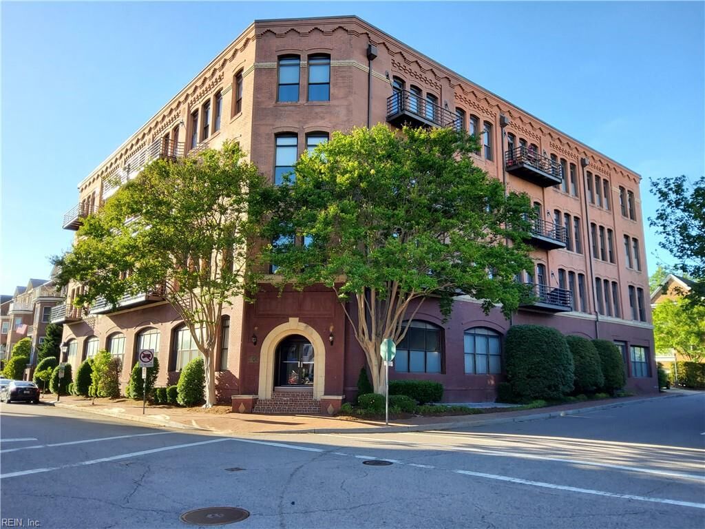 Property Photo:  230 W Tazewell St 208  VA 23510 