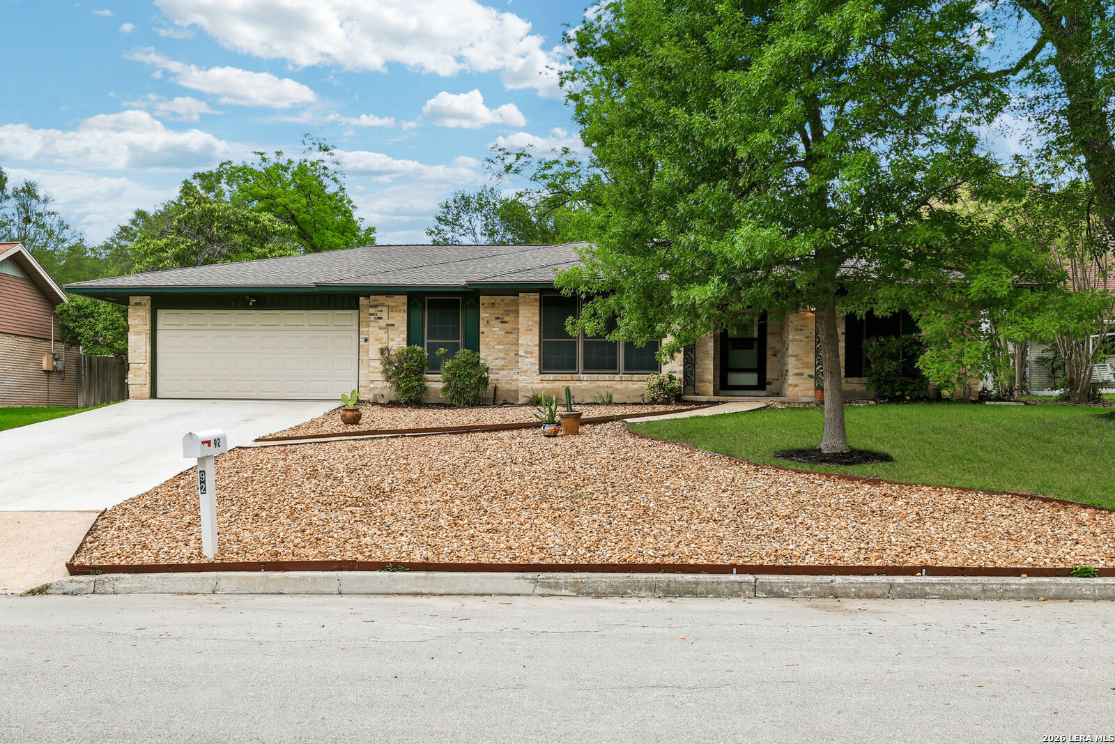 Property Photo:  92 Bluet Ln  TX 78213 