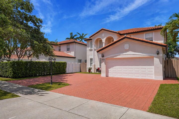 Property Photo: 6114 SW 158th Pass FL 33193