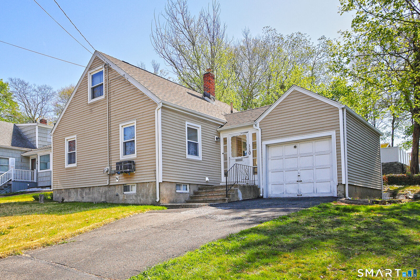 Property Photo:  110 Greystone Road  CT 06610 