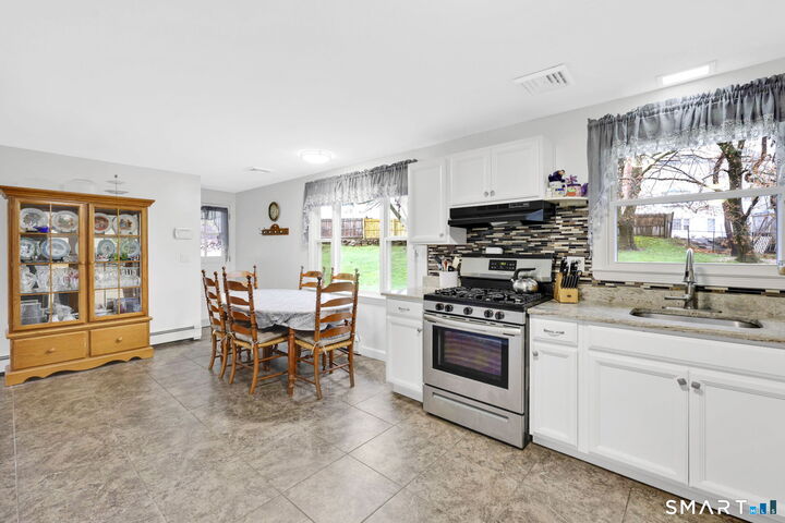 Property Photo:  41 Clover Lane  CT 06118 