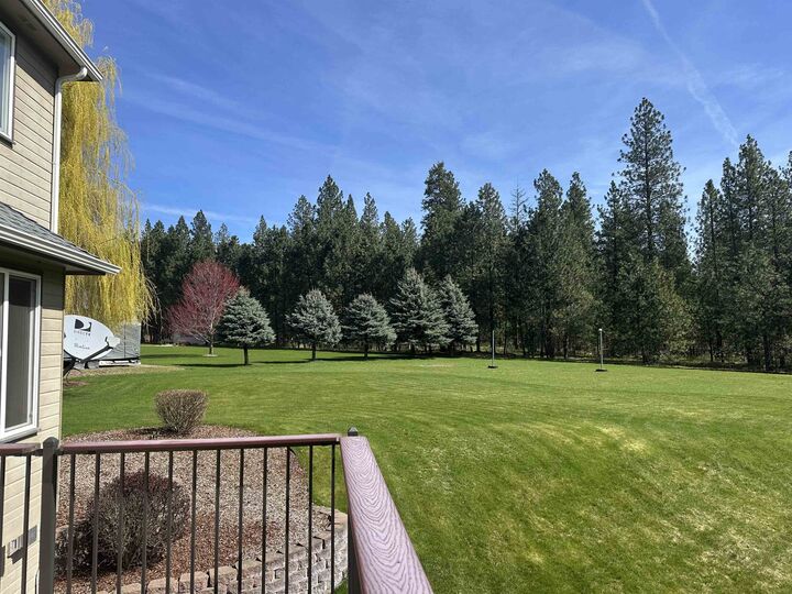 Property Photo:  8320 N Haye Ln  WA 99025 
